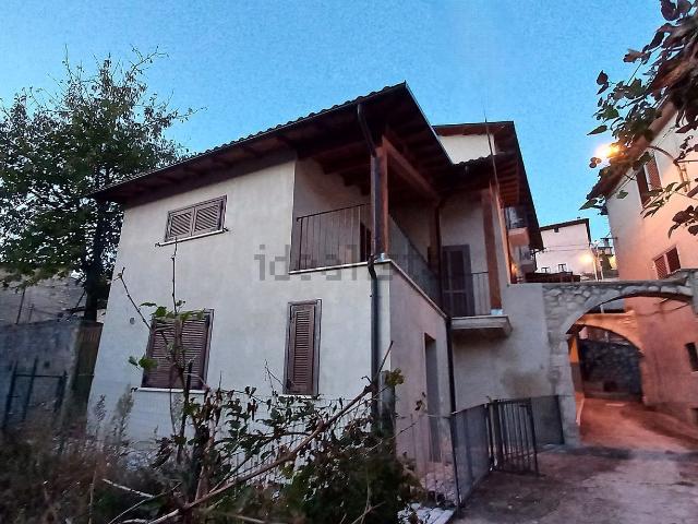 Casa in vendita a Prata D'ansidonia, Abruzzo