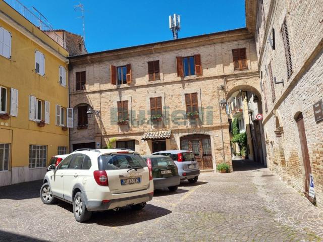 Casa in vendita a Marche, Fermo