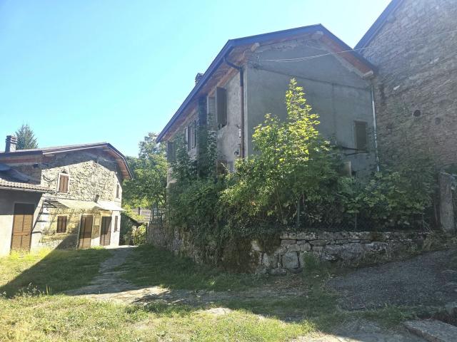 Casa in vendita a Cà Bracchi, Ventasso