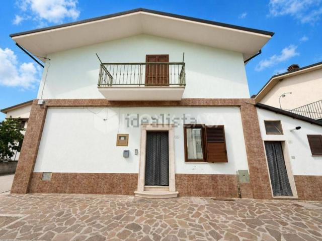 Casa in vendita a Trasacco, Abruzzo