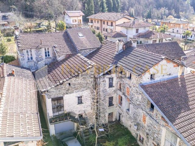 Casa in vendita a Comunità Montana Valli del Verbano, Dumenza