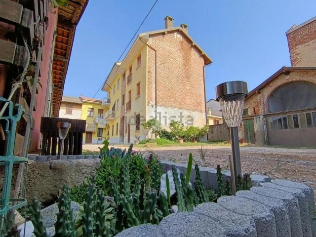Casa in vendita a Castellazzo de' Barzi, Robecco sul Naviglio
