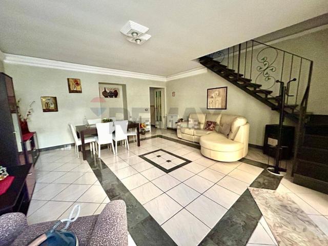 Casa in vendita a Canicattini Bagni, Sicilia