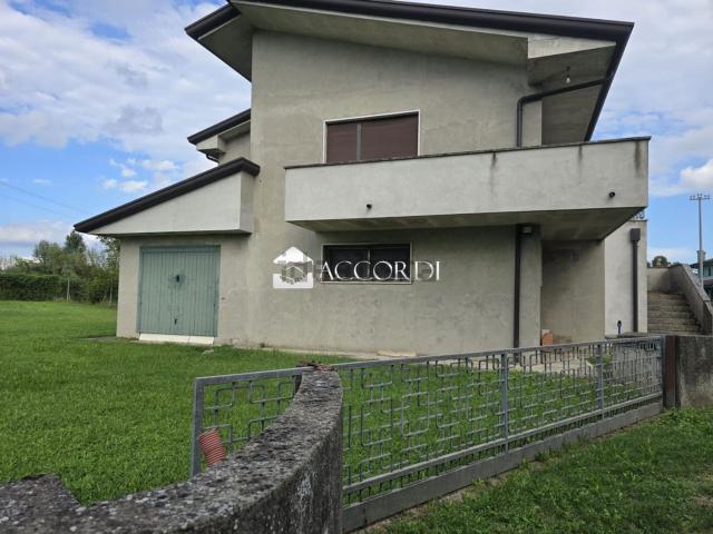 Casa in vendita a Brugine, Padova