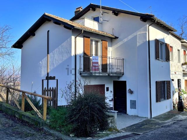 Casa in vendita a Colli Verdi, Pometo