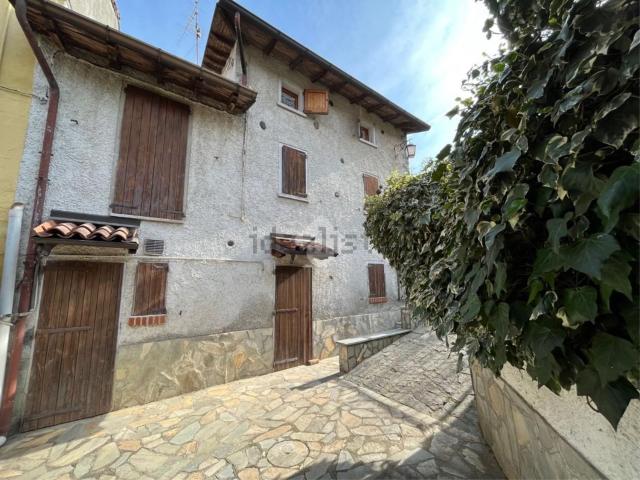 Casa in vendita a Santa Maria Della Versa, Lombardia
