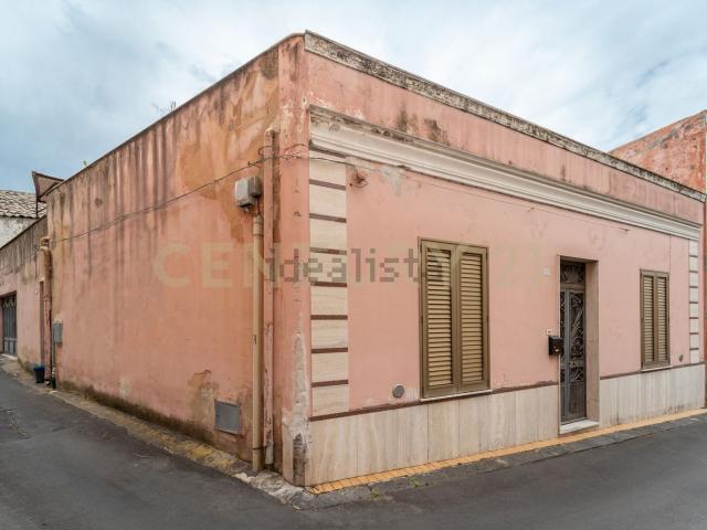 Casa in vendita a Monte Po-Nesima-San Leone-Rapisardi, Catania