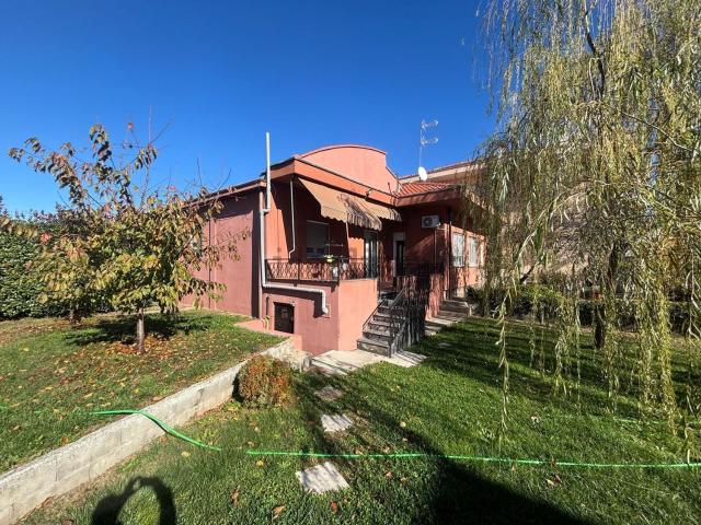 Casa in vendita a Peveranza, Cairate