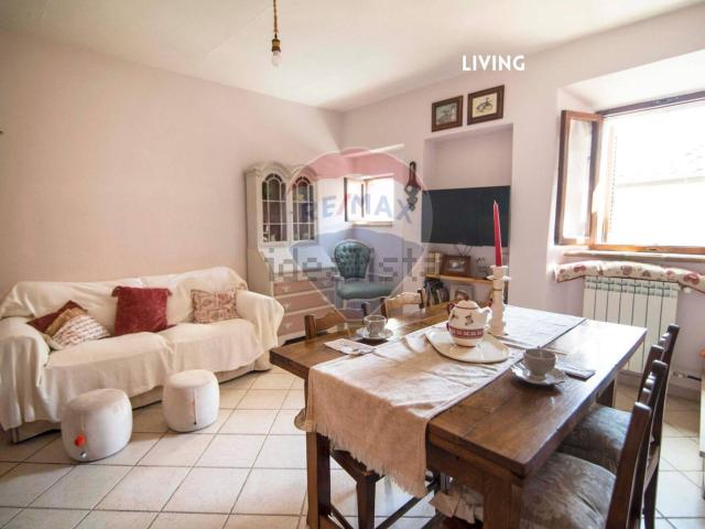 Casa in vendita a Unione dei Comuni Montani Amiata Grossetana, Castell'azzara