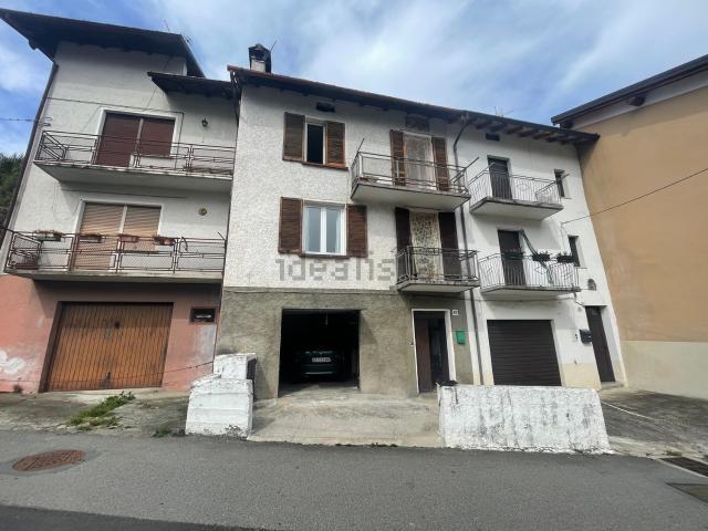 Casa in vendita a Garzeno, Lombardia