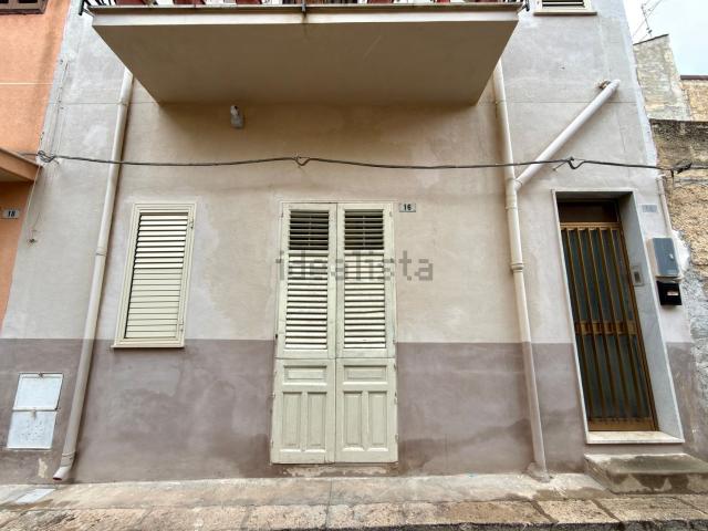 Casa in vendita a Partinico, Palermo