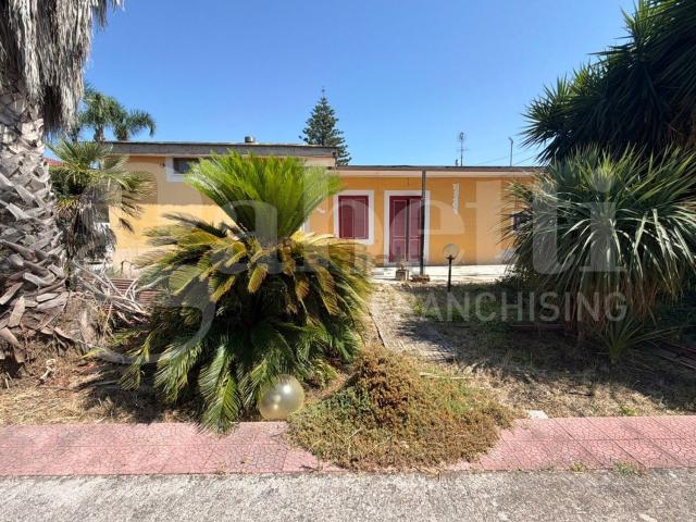 Casa in vendita a Angri, Campania