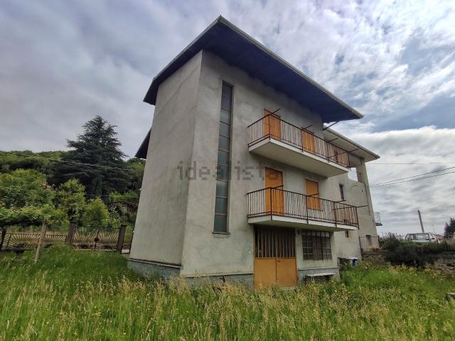 Casa in vendita a Val di Chy, Piemonte