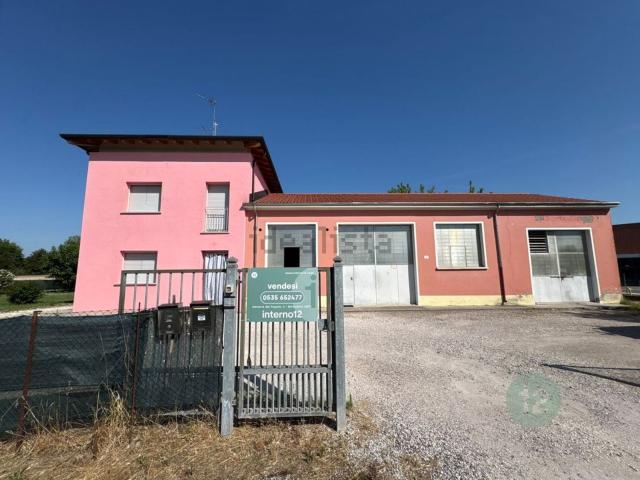Casa in vendita a Moglia, Mantova