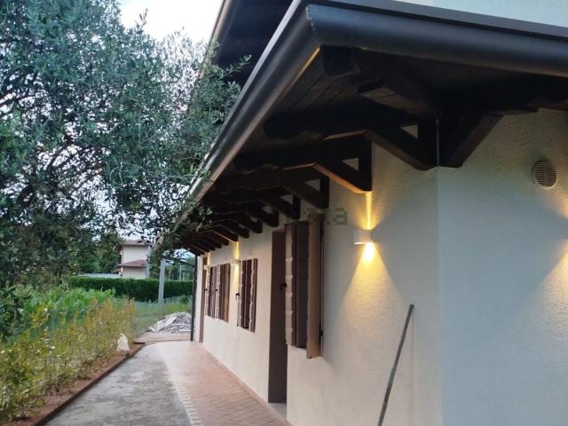 Casa in vendita a Brugnera, Friuli-Venezia Giulia