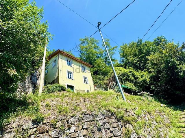 Casa in vendita a Lumarzo
