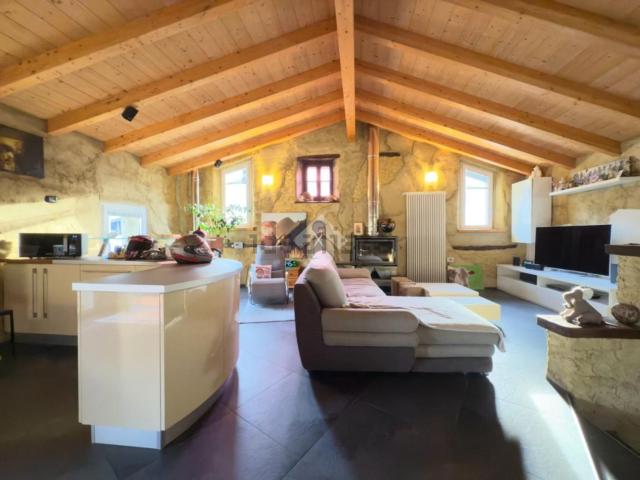 Casa in vendita a Bianzone, Lombardia