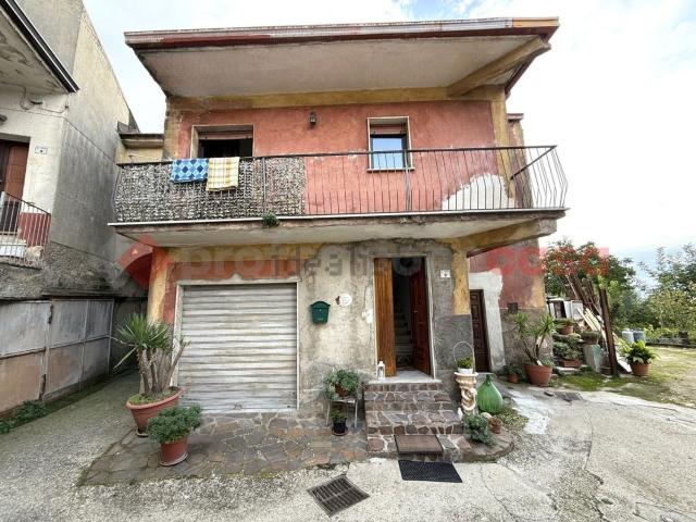 Casa in vendita a Cervinara, Campania