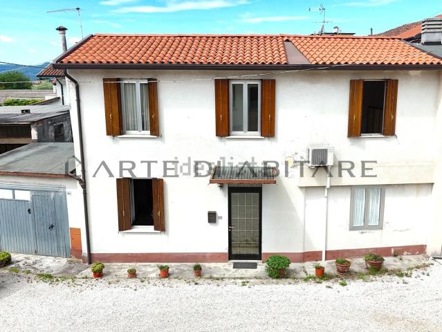 Casa in vendita a Santo, Thiene