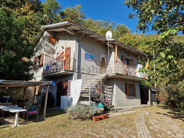 Casa in vendita a Unione dell'Appennino Bolognese, San Benedetto Val Di Sambro