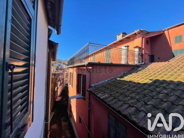 Casa in vendita a Varese Ligure, Liguria