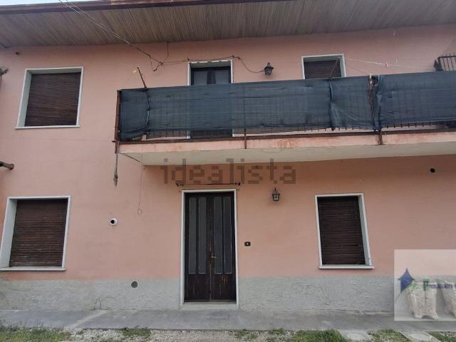 Casa in vendita a Buscate, Milano