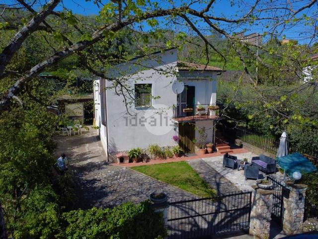 Casa in vendita a Calvi Dell'umbria, Umbria