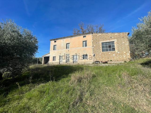 Casa in vendita a Marche, Macerata