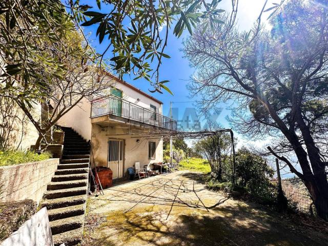 Casa in vendita a Orto Liuzzo, Messina
