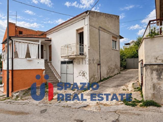 Casa in vendita a C.da Colle Cervone, Pescara