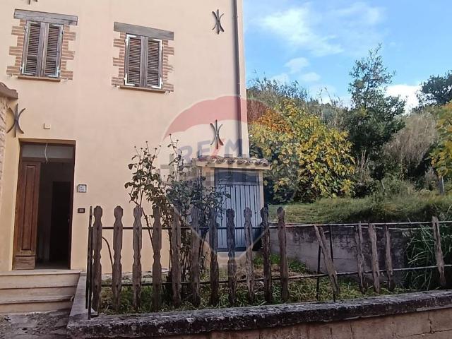 Casa in vendita a Casone, Gualdo Tadino