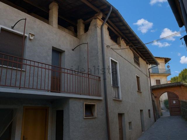 Casa in vendita a Comunità Montana Valli del Verbano, Castelveccana