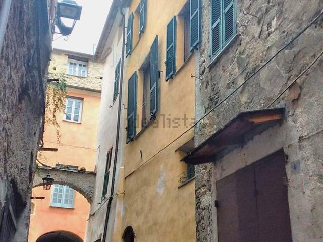 Casa in vendita a Pieve Di Teco, Liguria