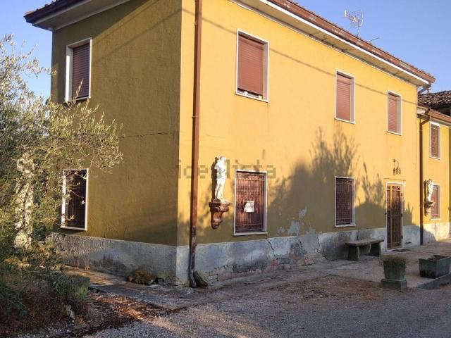 Casa in vendita a Castell'arquato, Reggio Emilia