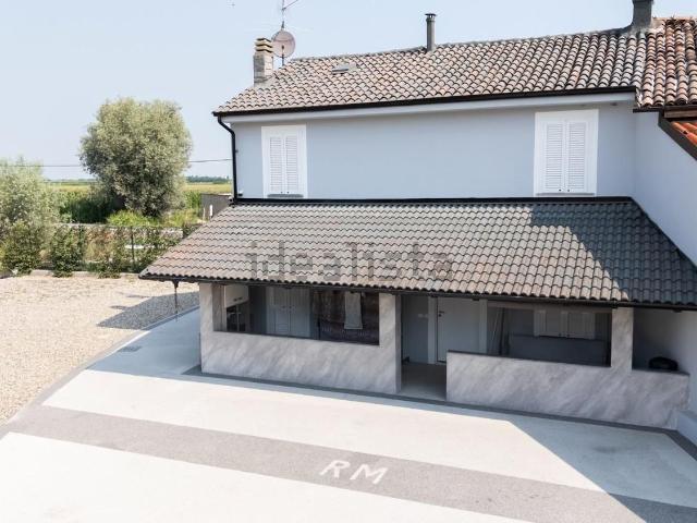 Casa in vendita a Robbio, Lombardia