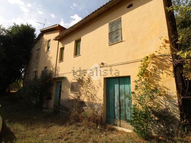 Casa in vendita a Castello, Marche