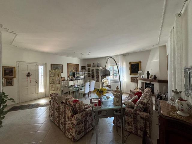 Casa in vendita a Livorno, Toscana