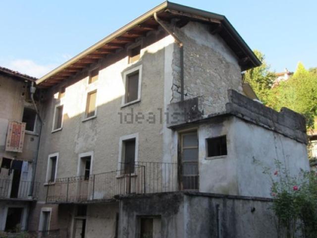 Casa in vendita a Ubiale Clanezzo, Lombardia