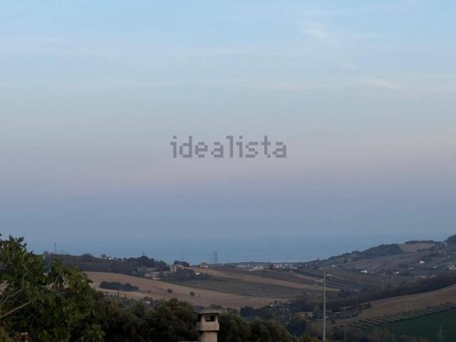 Casa in vendita a Santa Petronilla, Marche