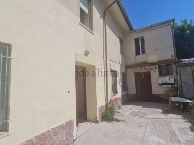 Casa in vendita a Dosolo, Lombardia