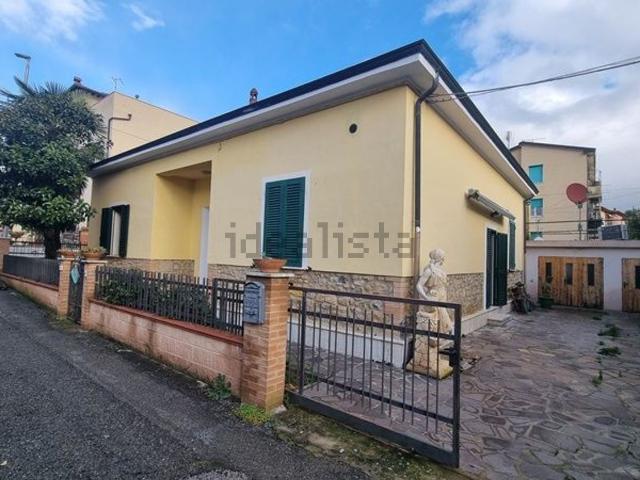 Casa in vendita a Volterra, Toscana