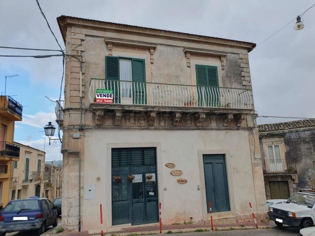 Casa in vendita a Modica Alta, Modica