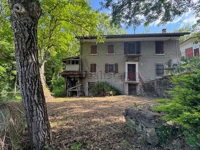 Casa in vendita a Farini D'olmo, Reggio Emilia