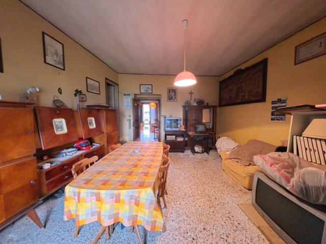 Casa in vendita a Castiglione D'adda, Lombardia