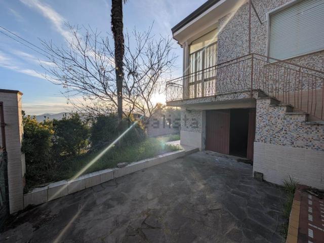 Casa in vendita a Bolano, Liguria