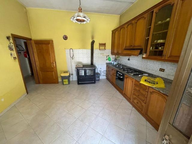 Casa in vendita a Montecatini Alto, Montecatini Terme