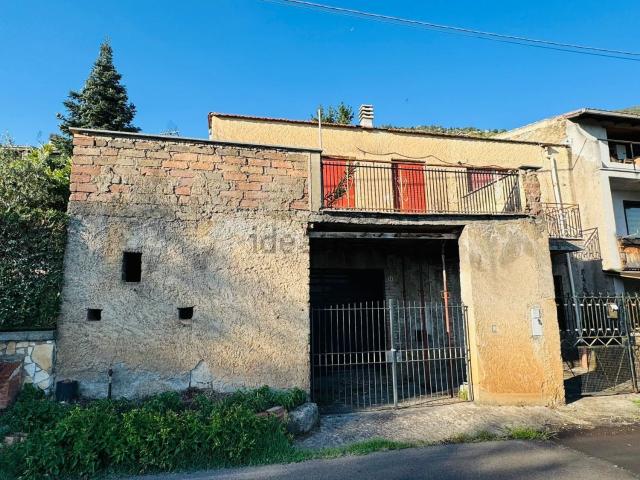 Casa in vendita a Serrone, Lazio