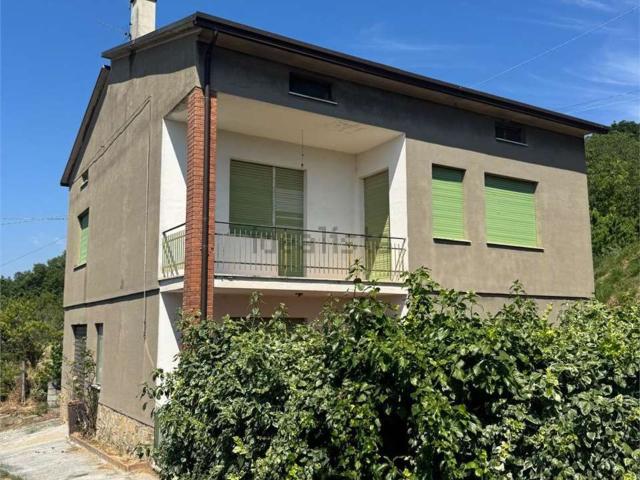 Casa in vendita a Gualdo Cattaneo, Umbria