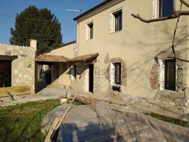 Casa in vendita a Unione Terre e Fiumi, Formignana