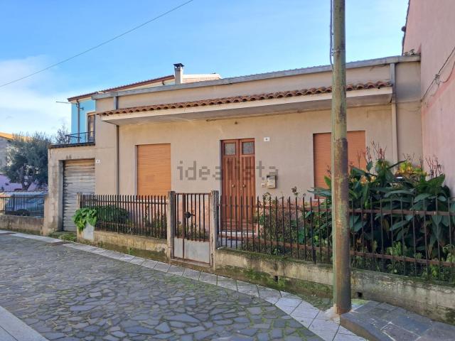 Casa in vendita a Ollastra Simaxis, Sardigna/Sardegna